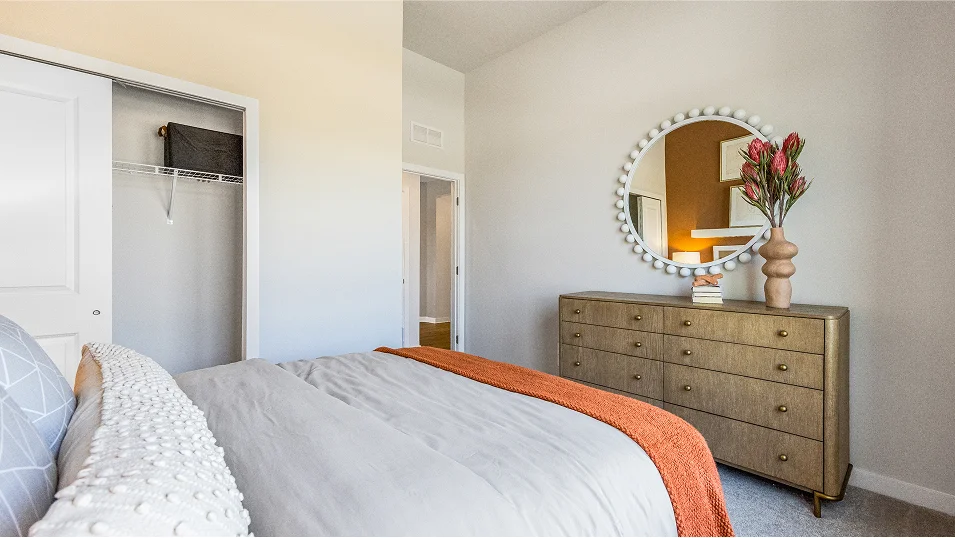 A S2 B Astor Bed2 3of3 F1 Base2 5 5 25