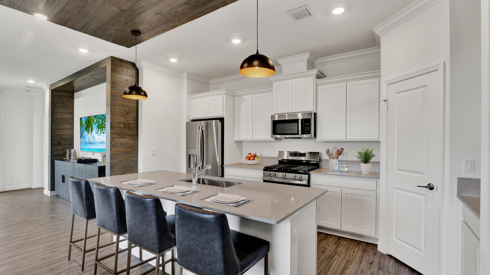 1770 Azalea Kitchen 2of3 F1 061325