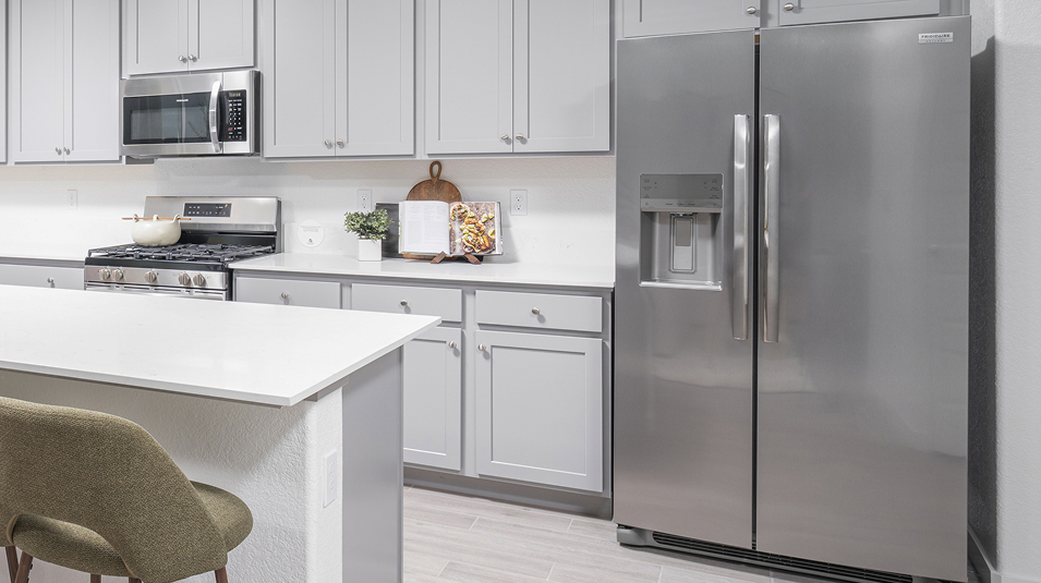 051325 Breakers Cove EI Refrigerator F1