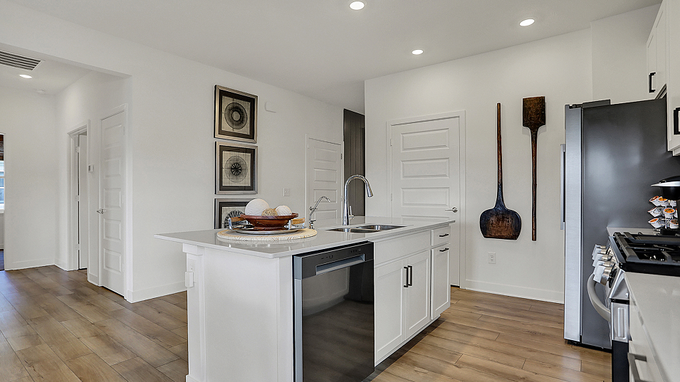 4233 Briarwood Kitchen 4of4 F1