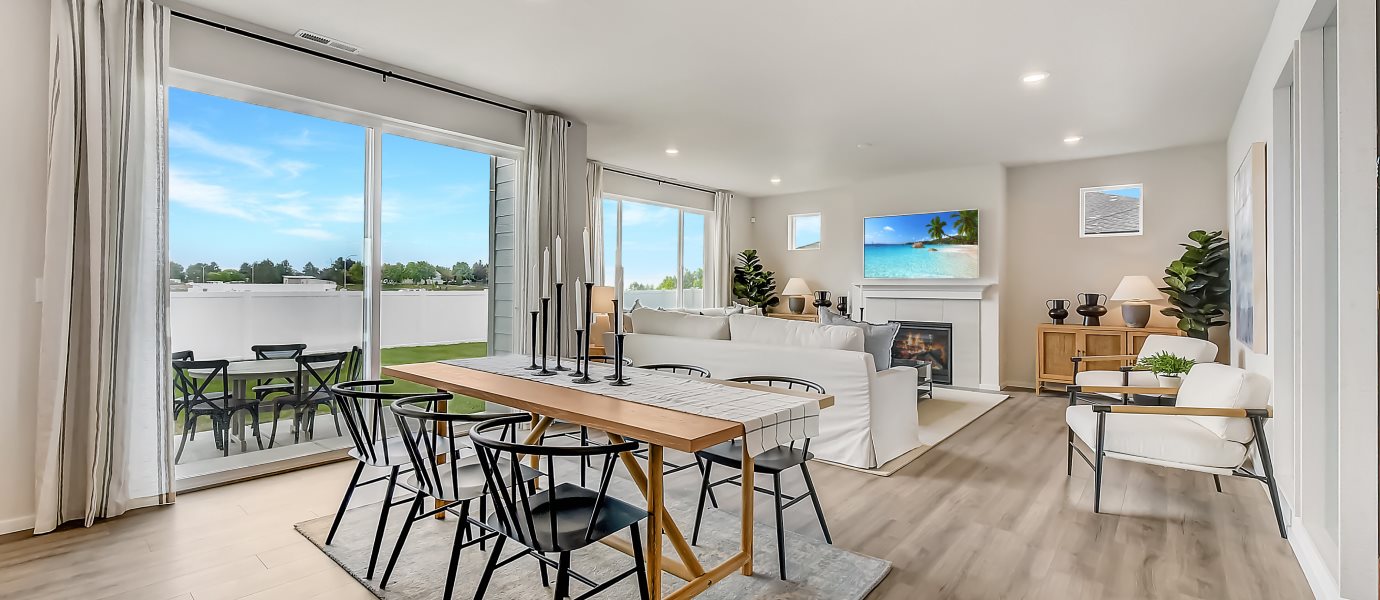 Dining room near the outdoor space