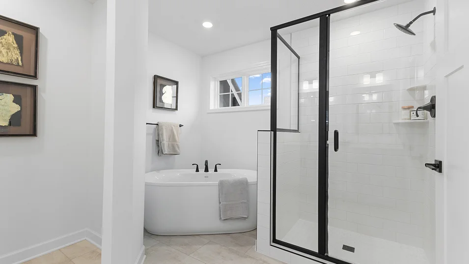 E H06 Snelling Owners Bath 4of5 F2