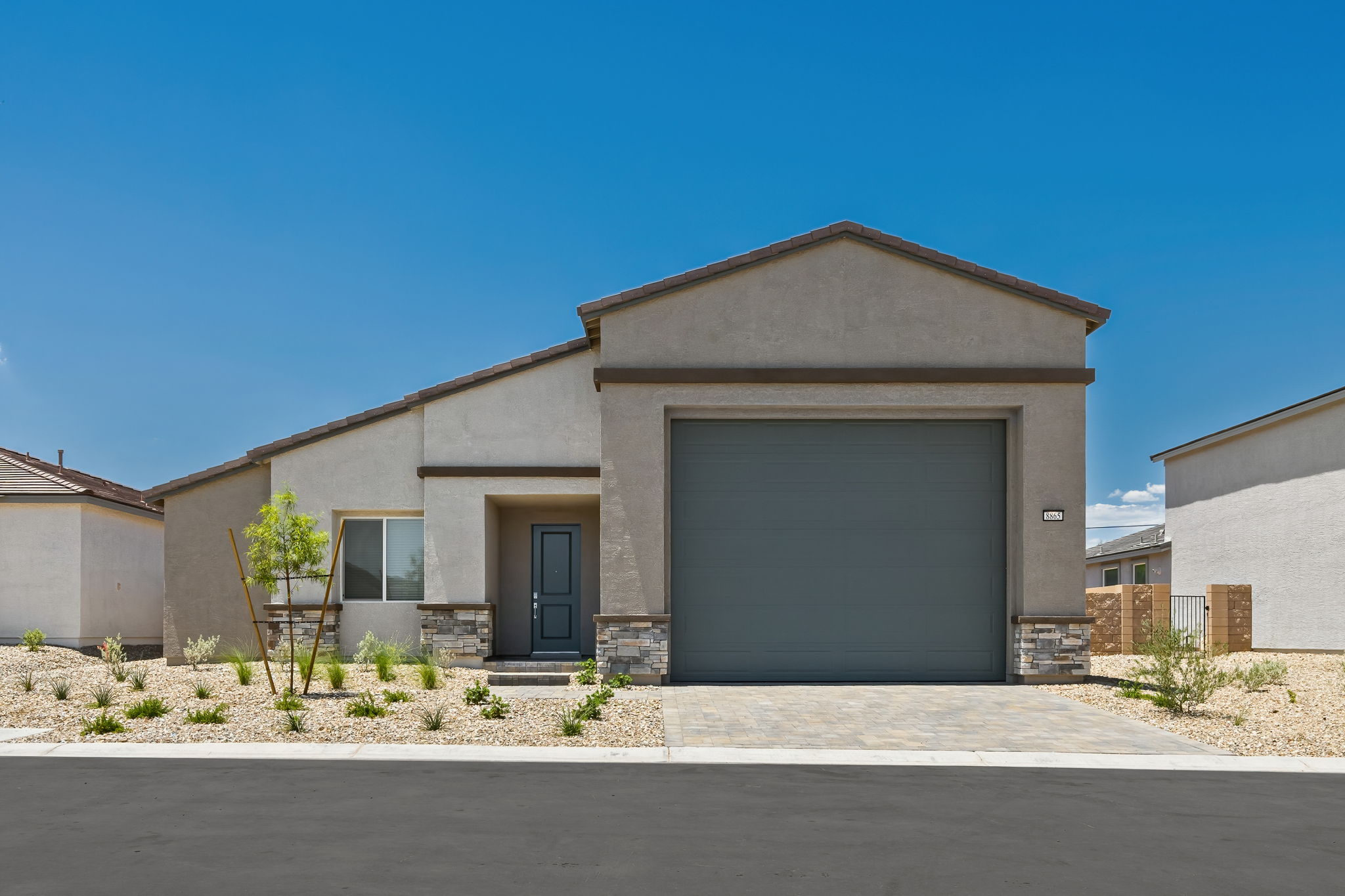 Consenza Evan Exterior