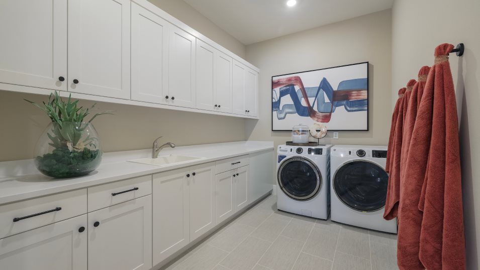 Cielo Vista 3 laundry room