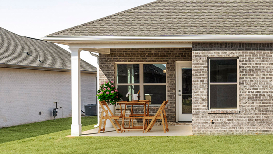2117 Ryder Covered Porch