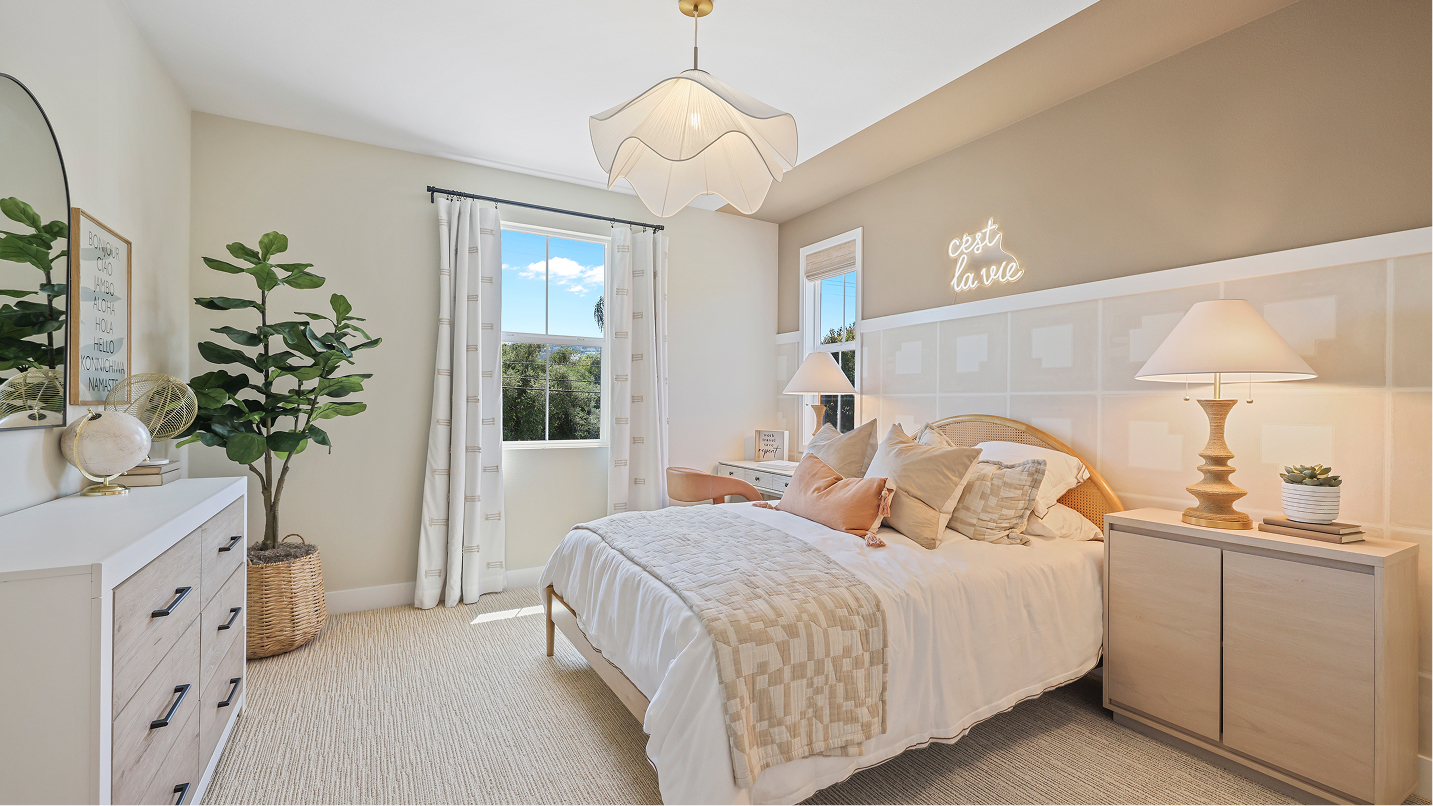 Amora Res3 Bed4 1of3 F2