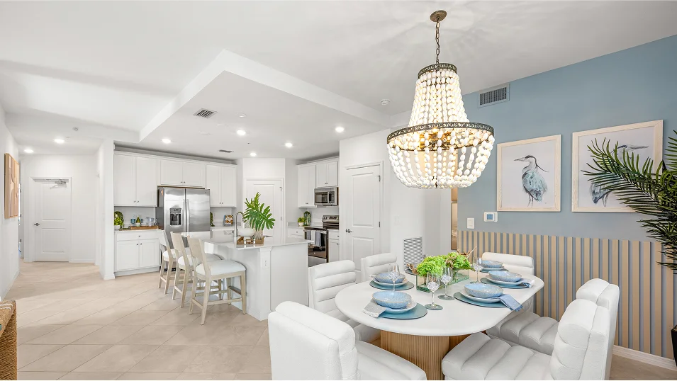 6101 Hibiscus Breakfast Nook 2of2