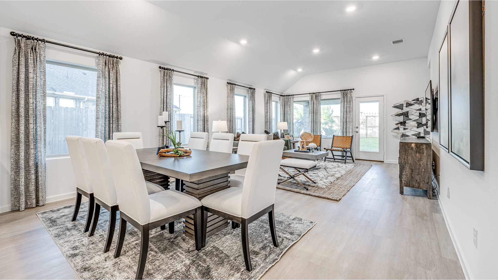 3534 Dashwood Dining 2of2 F1
