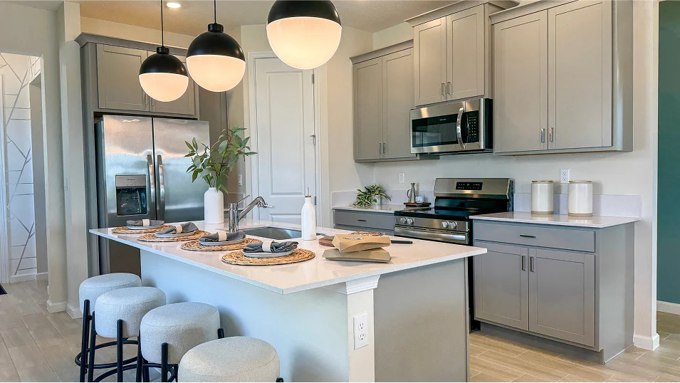 1714 Alexia Kitchen 2of2 F1 5 2 25
