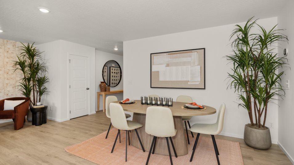 Merlot dining