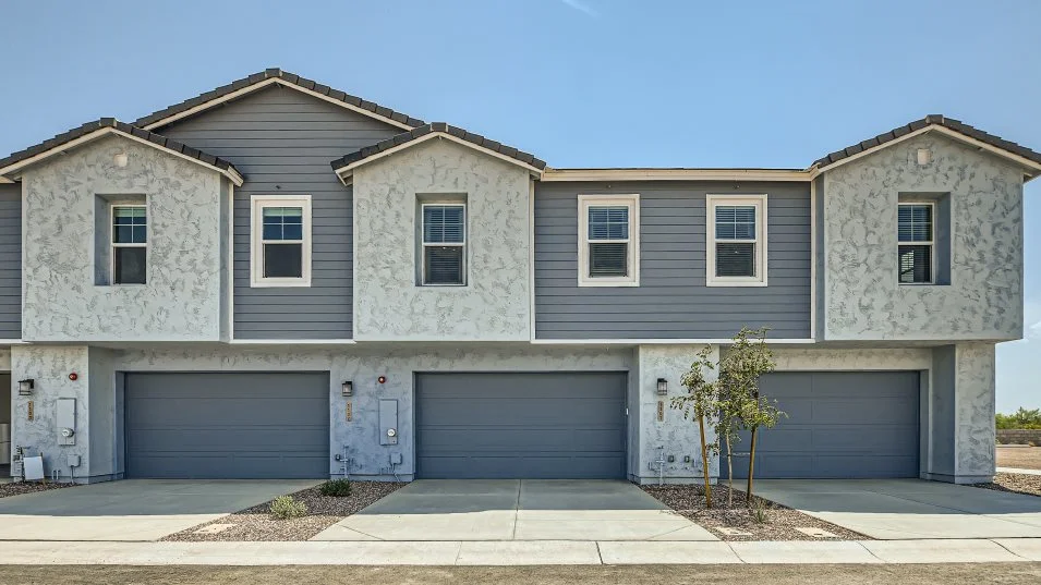 Verdin Back Exterior