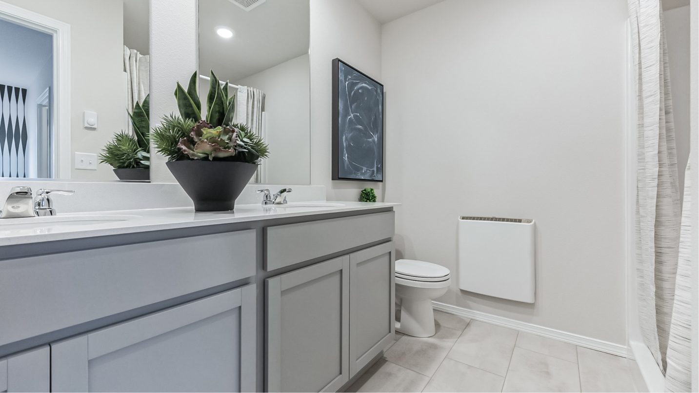 1611 Fern Owners Bath 1of2 F3