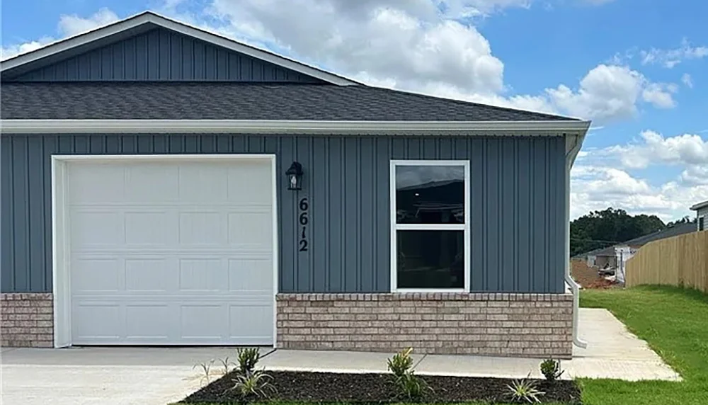 6612 NW Vandergriff St QMI WEB RC Bromley 127 B