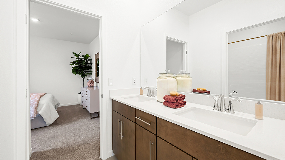2550 Royal Bath2 1of2 F1