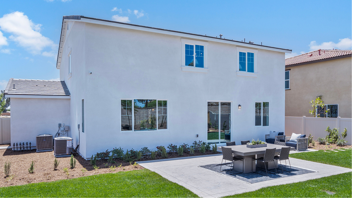 Estrella Res2 Exterior Back