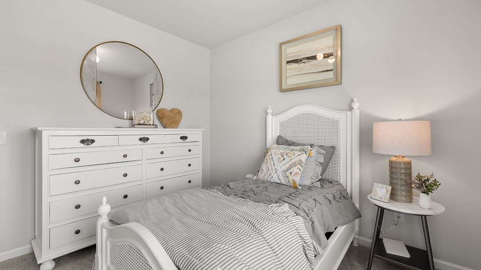 2572 Medallion II Bed3 2of3 F1 8 27 25