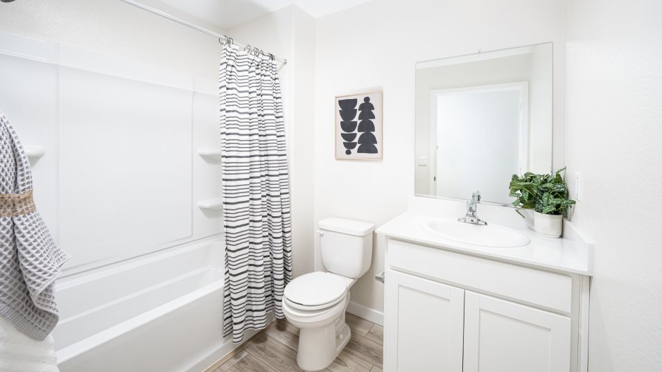 Residence 1494 Bathroom 2
