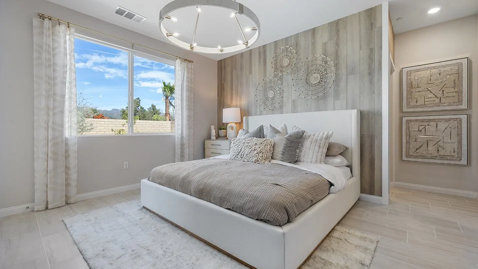 Res 1 owners suite bedroom