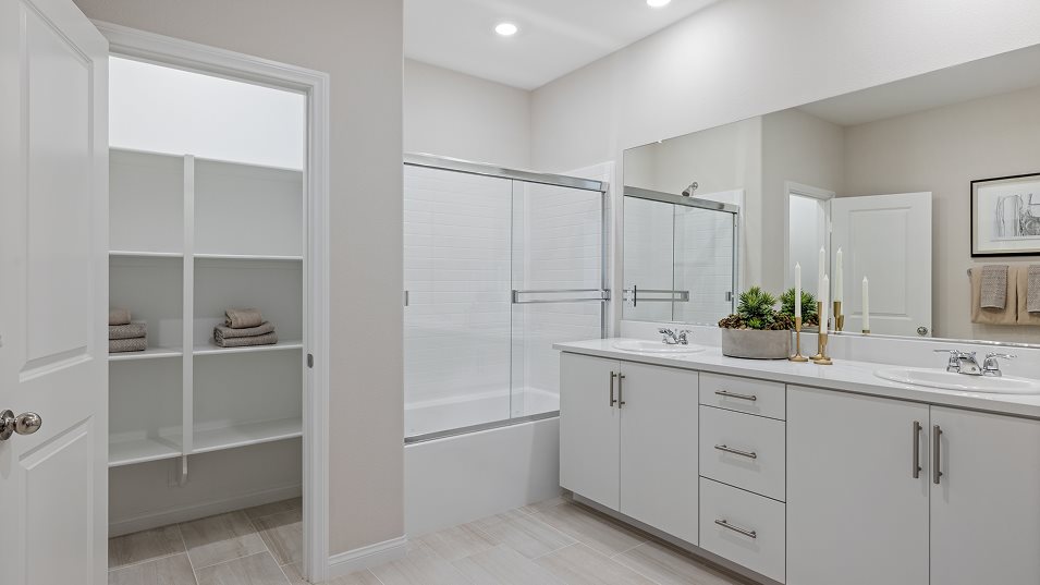 Res 1 owners suite bathroom