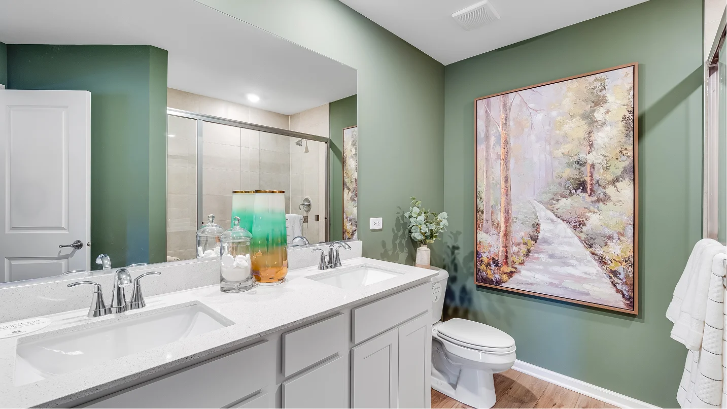 8120 TH Lakewood Prairie Courtney II Owners Bath F2 081925