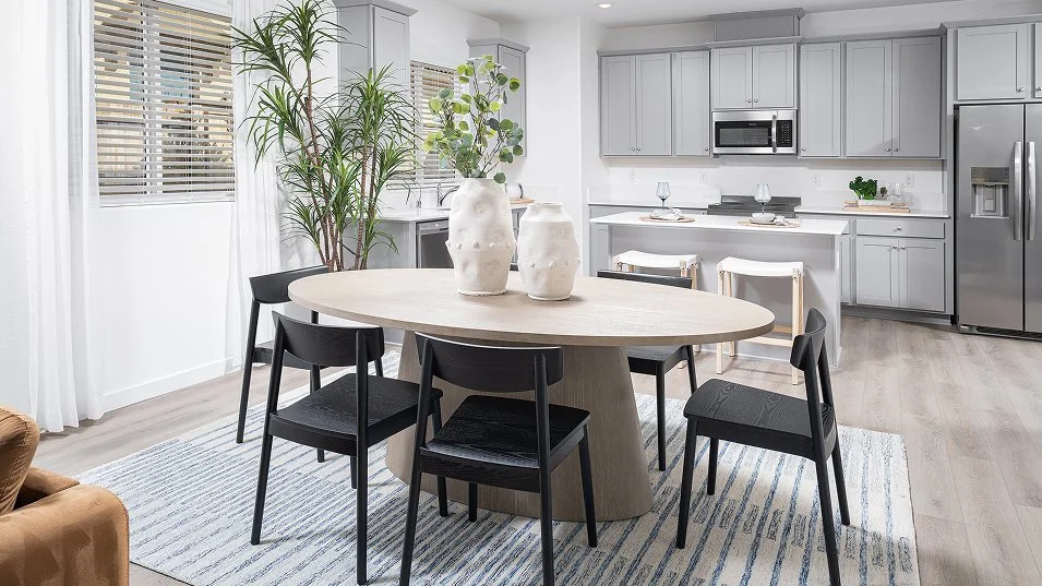 Residence 1579 dining room