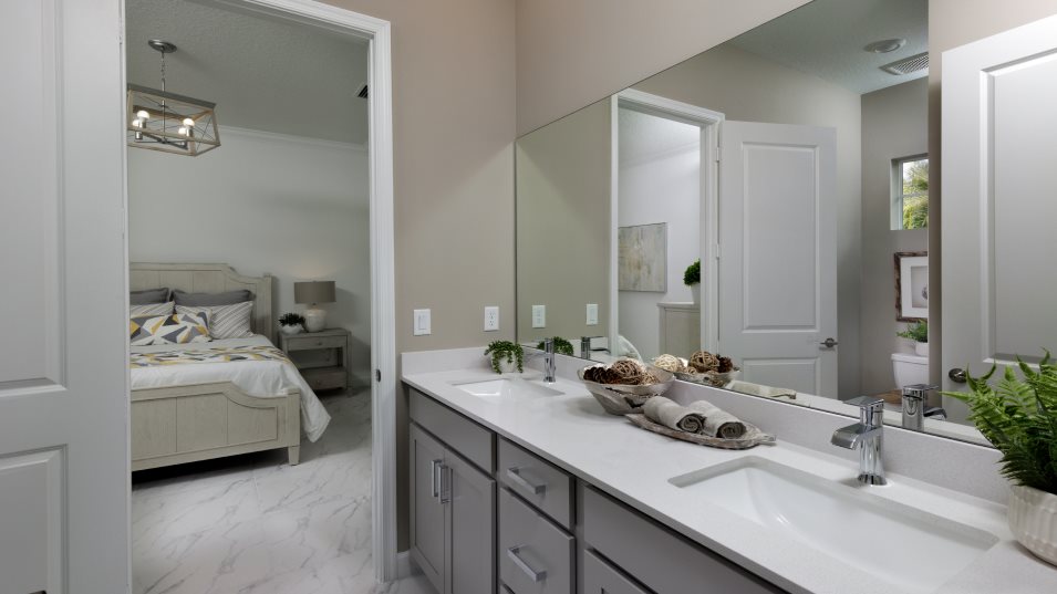 Broadleaf second bathroom