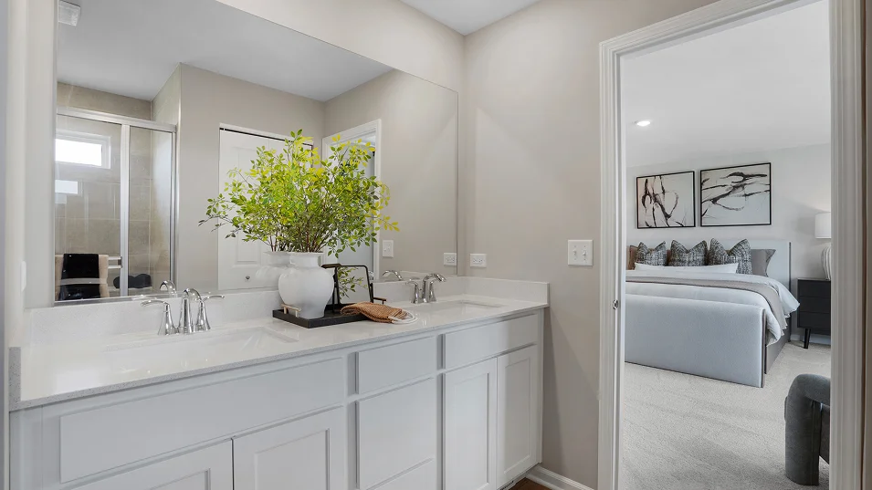 8620 Townsend Owners Bath F2