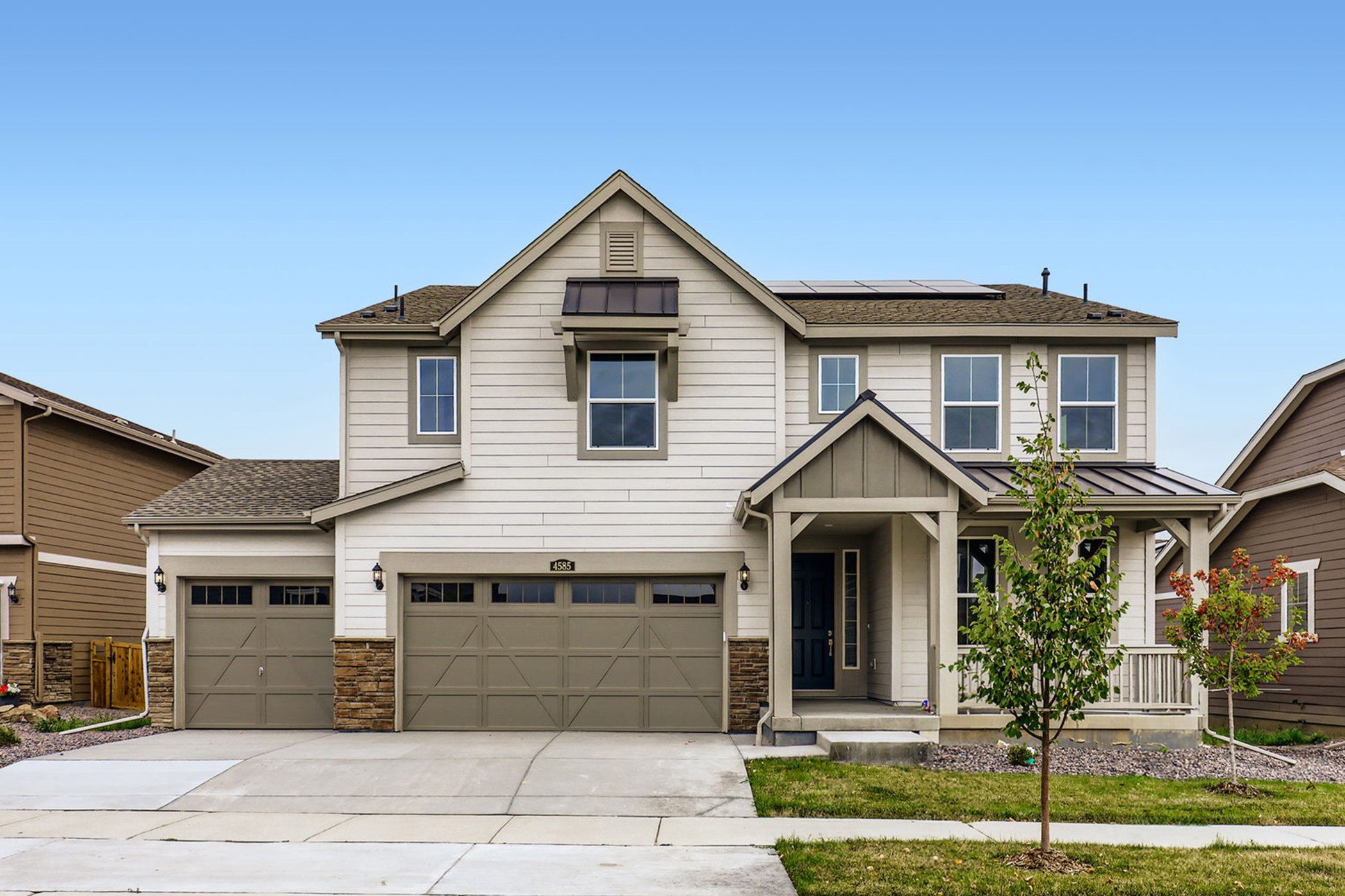 4585 Hatcher Dr Exterior Front