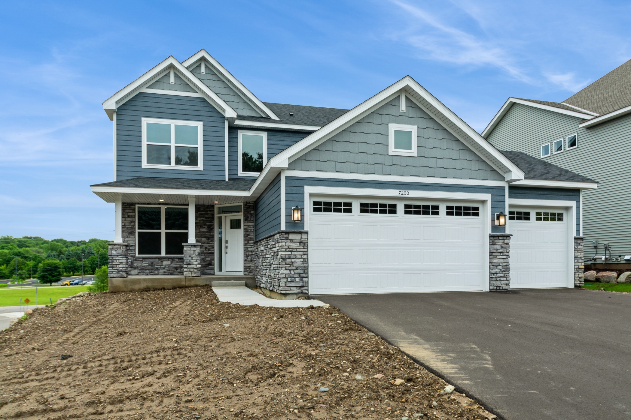 01 7200 Auburn Ln 57 Front View Hi Res