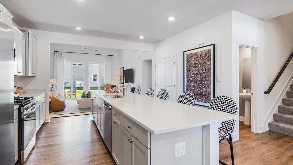 2494 Jennings Kitchen 1of4 F1 Base2
