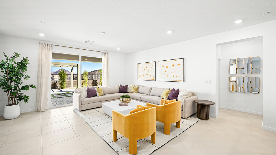 2550 Royal Living 2of3 F1