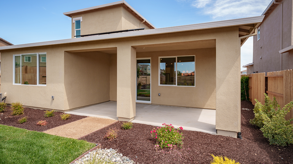 071525 Azure The Preserve Res2127 Covered Patio F1