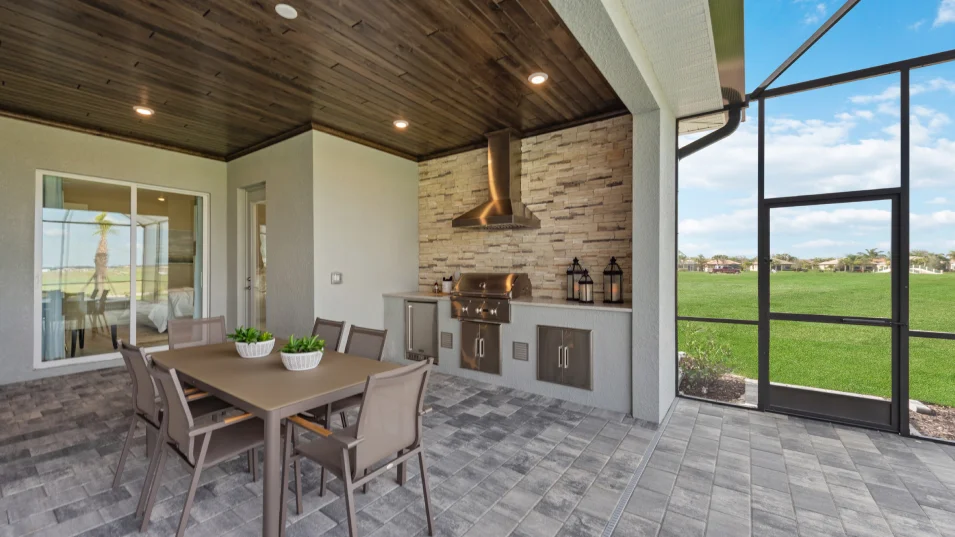 2799 Bougainvillea II Outdoor Space 5of7 F1 Base1