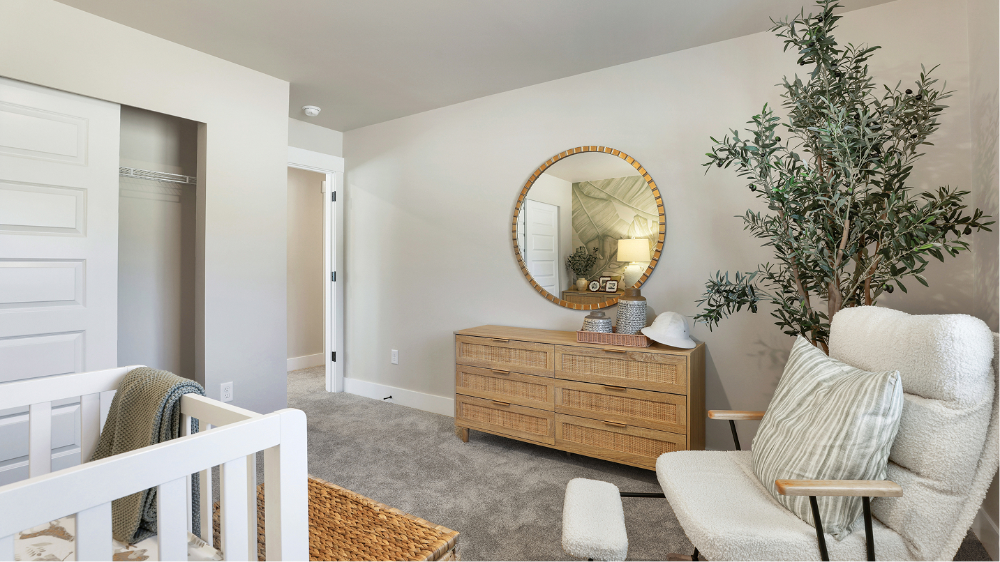 2540 Magnolia II Bed2 1of2 F2