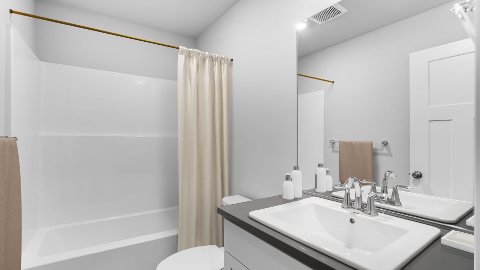 Hazel Bathroom 2