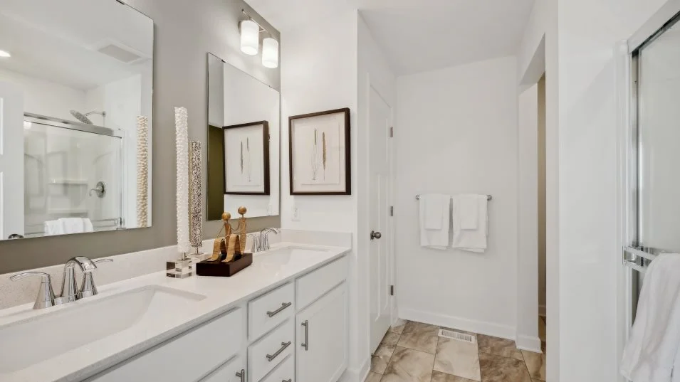Burnham Owners Bathroom