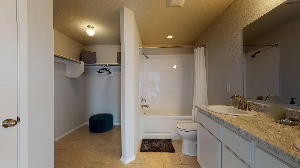 Taylor Core B050 Baltimore Owners Bath Matterport F1