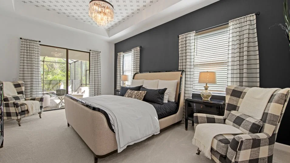 Lorraine-Lakes Estate Homes Sunset Owner’s Suite