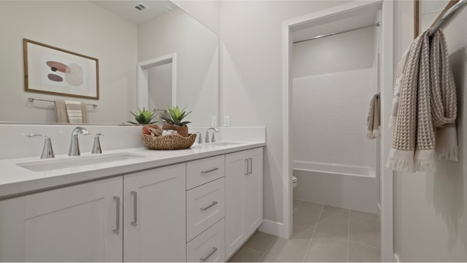 Portia 3 Bathroom 2