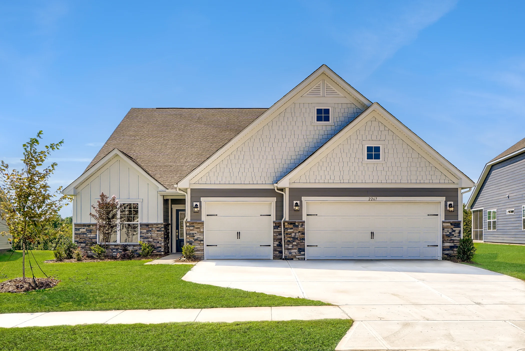 2267 Moon Crest Road Print Quality 001 01 Exterior Front