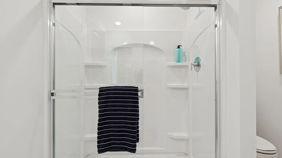 CourtlandII Owners Bathroom