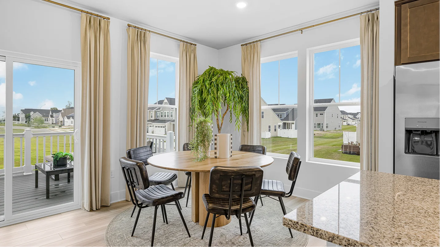2279 Elmwood Dining F2 091625