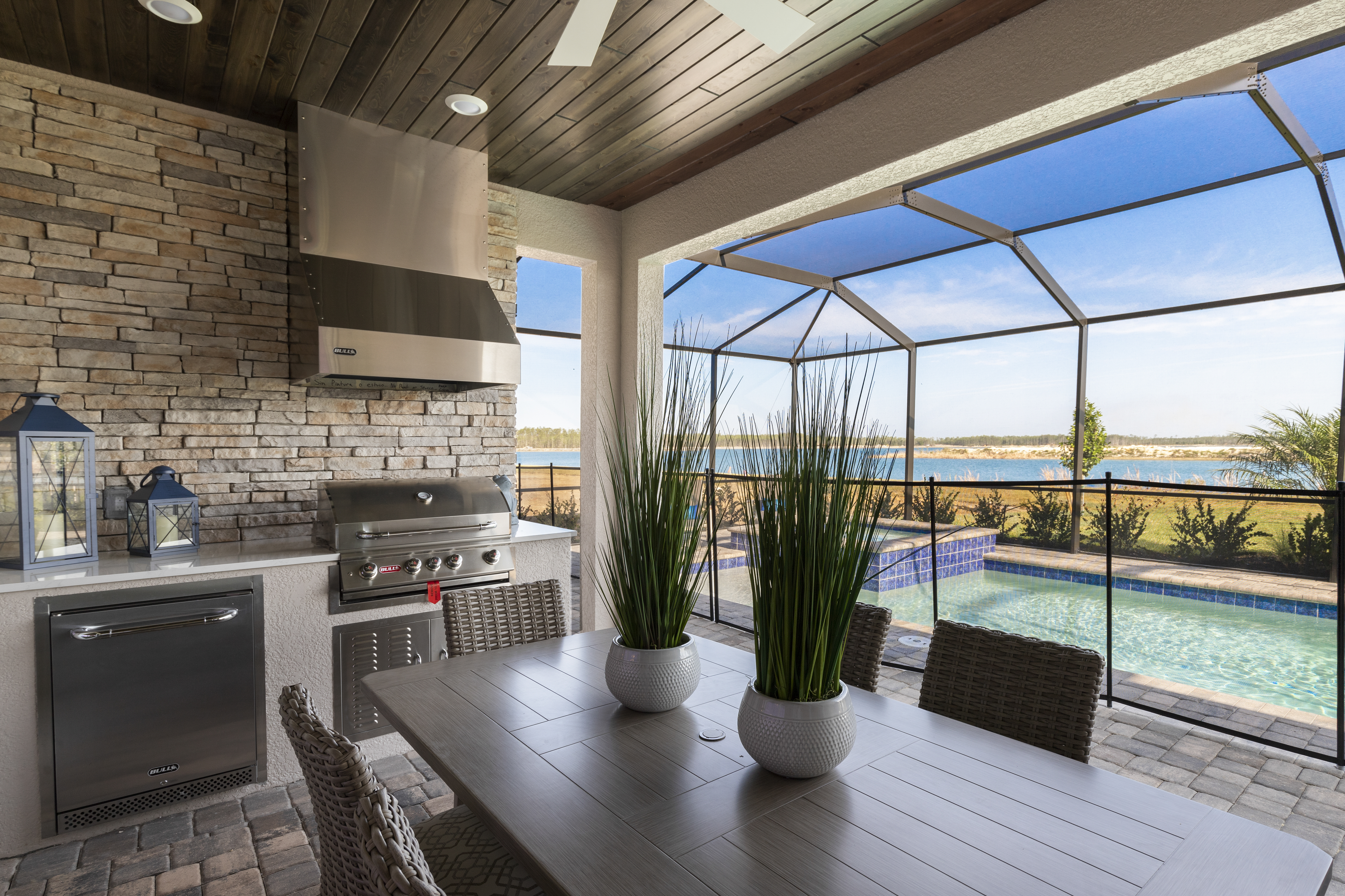 Manor Homes Vista Wild Blue 2445 Lanai2