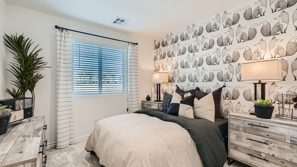 1180 Alma Bed2 1of2 F2 Base2