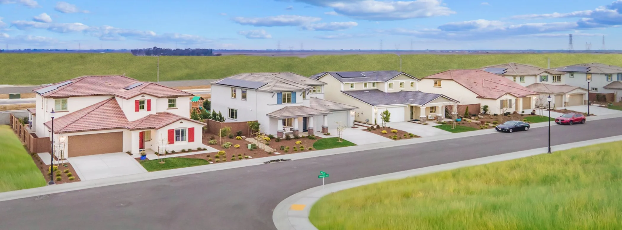 Meander at Winding Creek Streetscape