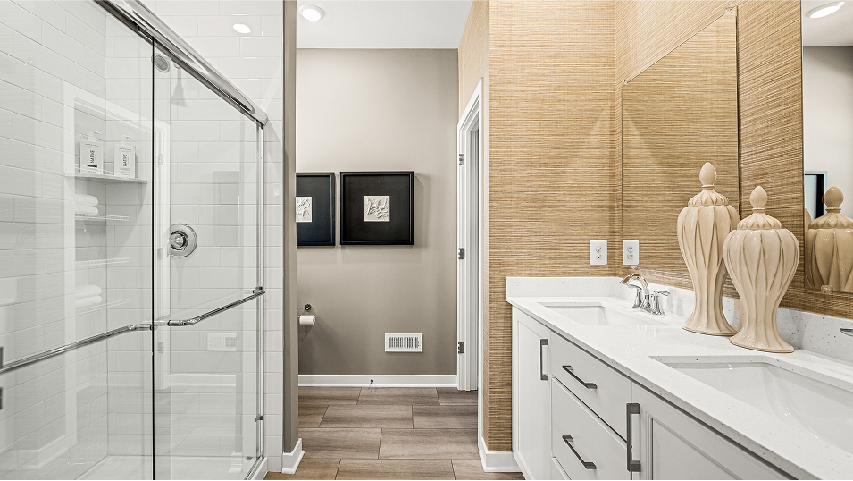 1717 Solano Owners Bath 1of3 Base3 5 12 25