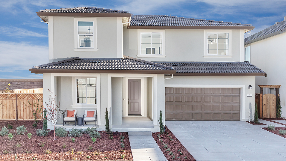 Maggiore Lakeshore Res2 Exterior 1of2 040925