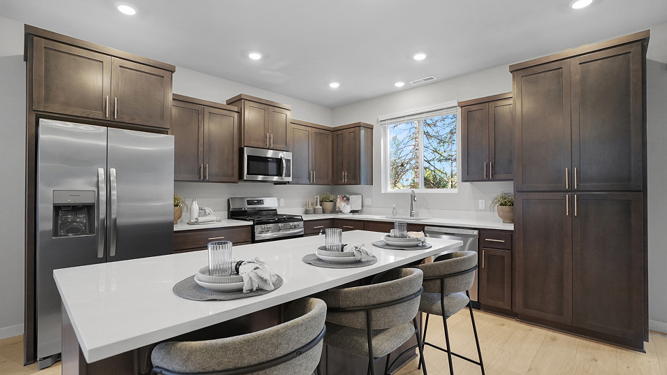 2213 Hillsdale Kitchen 2of2 F1