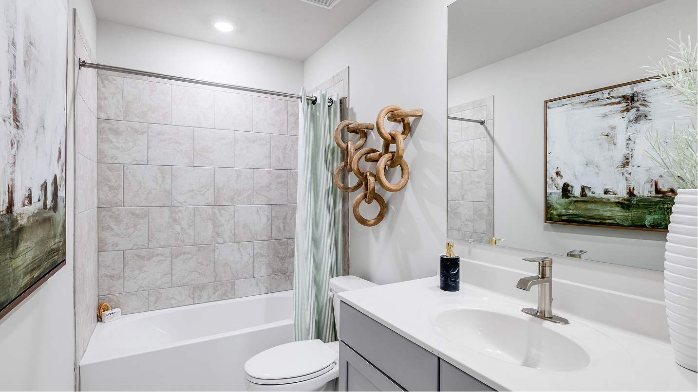 2181 Dover Opt Bath4 F0 Base2 061725