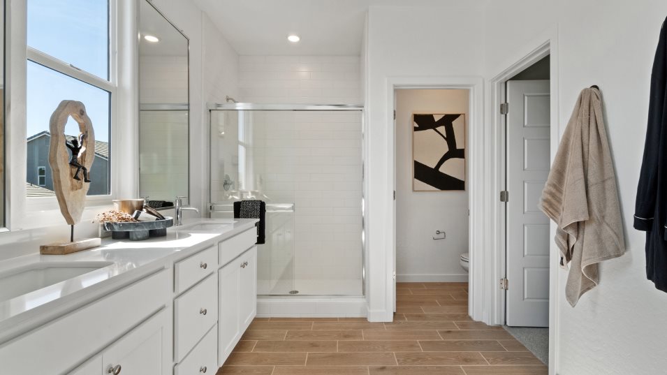 Melody owners bath